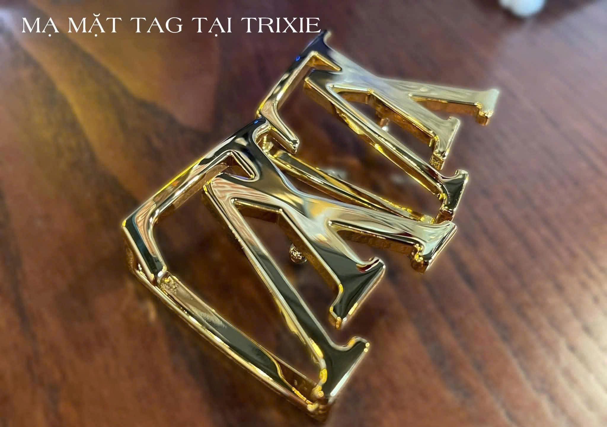 Mạ mặt Tag khóa thắt lưng Louis vuitton